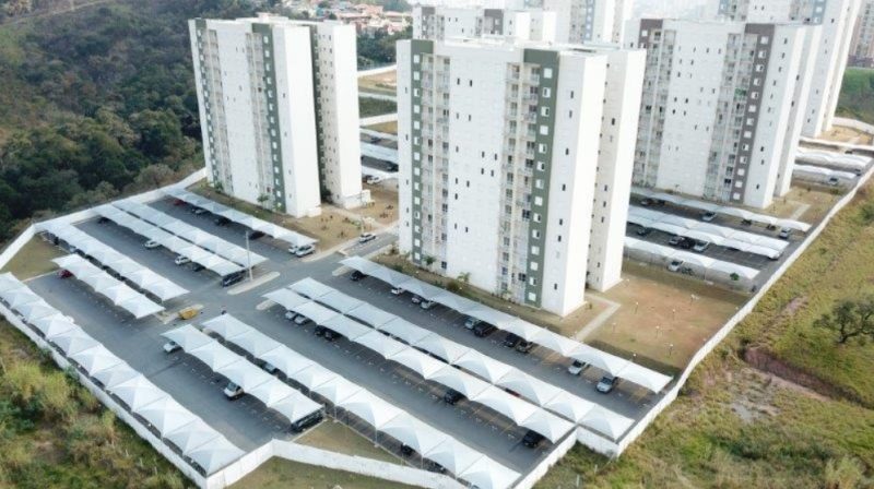Toldo para garagem de condominio